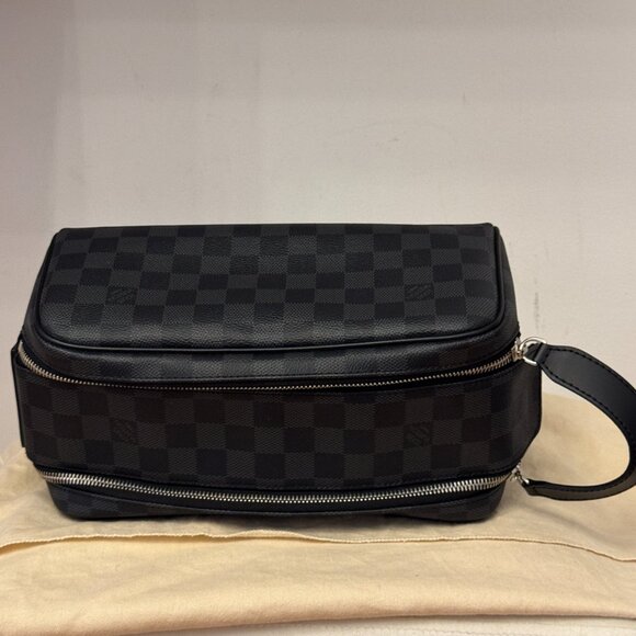 Louis Vuitton Dopp Kit Toilet Pouch in Damier Graphite Canvas - Picture 4 of 10